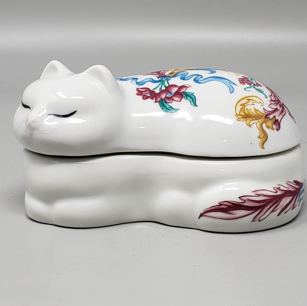 Elizabeth Arden Vintage Cat Trinket Dish